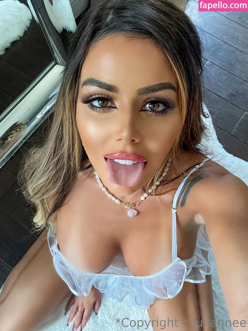 Juli.annee / juli_anneelk / juliannee Onlyfans Photo Gallery 