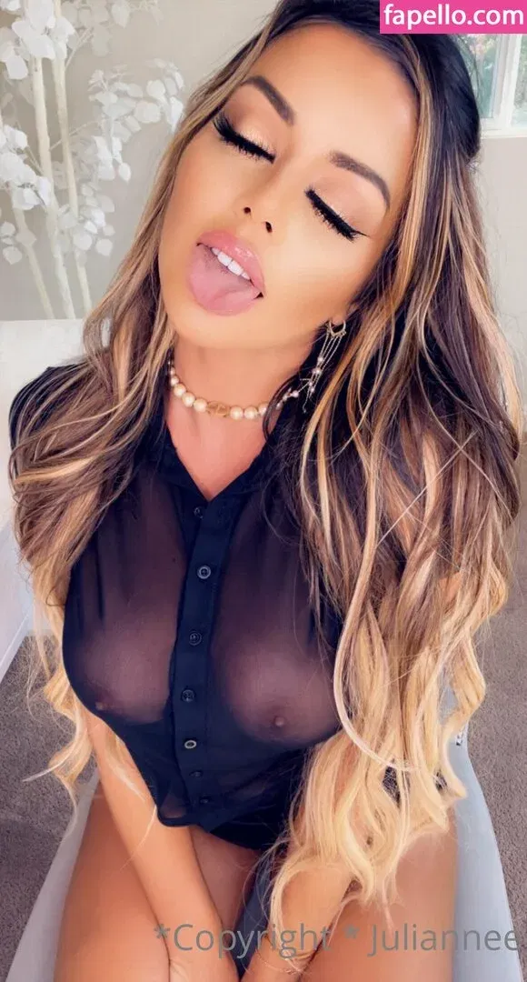 Juli.annee / juli_anneelk / juliannee Onlyfans Photo Gallery 