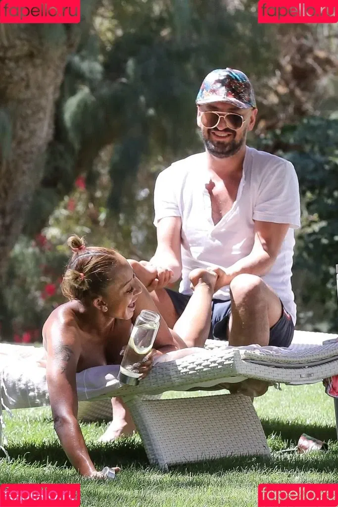 Melanie Brown / friskymellyb / officialmelb Onlyfans Photo Gallery 