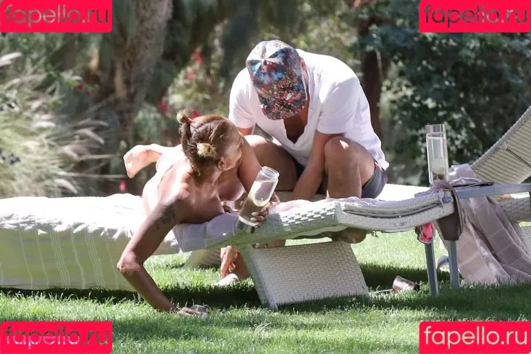 Melanie Brown / friskymellyb / officialmelb Onlyfans Photo Gallery 