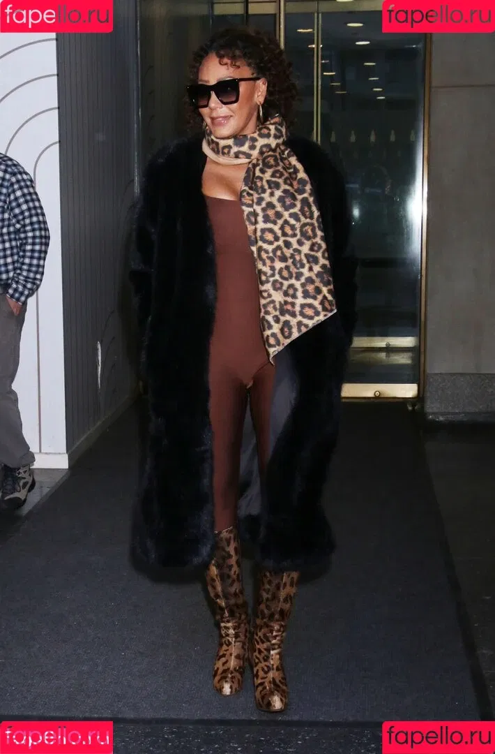 Melanie Brown / friskymellyb / officialmelb Onlyfans Photo Gallery 