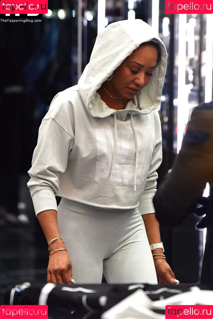 Melanie Brown / friskymellyb / officialmelb Onlyfans Photo Gallery 