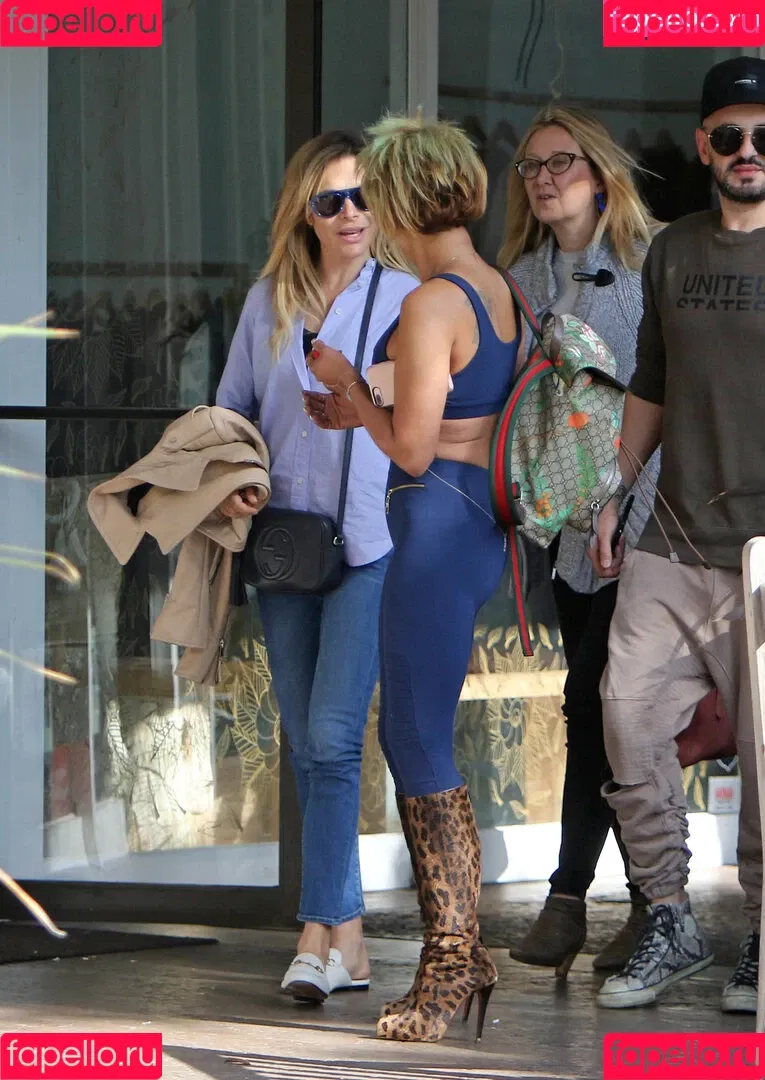 Melanie Brown / friskymellyb / officialmelb Onlyfans Photo Gallery 