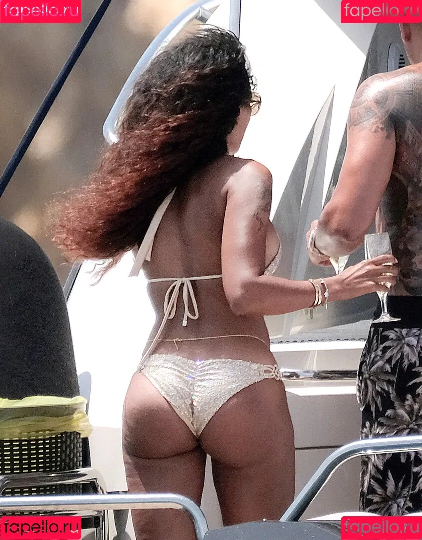 Melanie Brown / friskymellyb / officialmelb Onlyfans Photo Gallery 