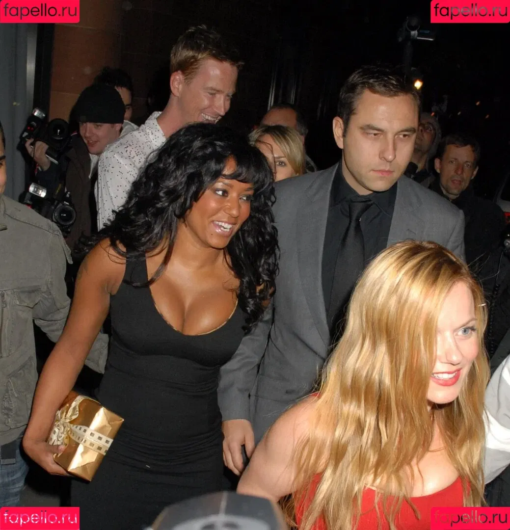 Melanie Brown / friskymellyb / officialmelb Onlyfans Photo Gallery 