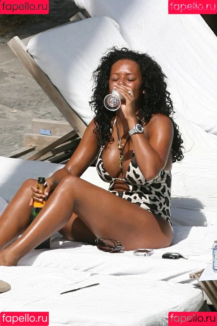 Melanie Brown / friskymellyb / officialmelb Onlyfans Photo Gallery 