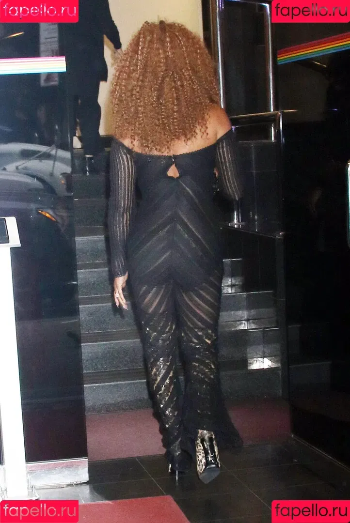 Melanie Brown / friskymellyb / officialmelb Onlyfans Photo Gallery 