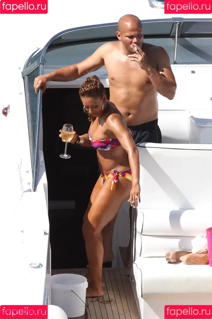 Melanie Brown / friskymellyb / officialmelb Onlyfans Photo Gallery 