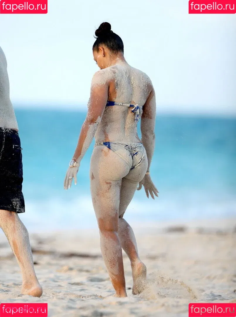 Melanie Brown / friskymellyb / officialmelb Onlyfans Photo Gallery 