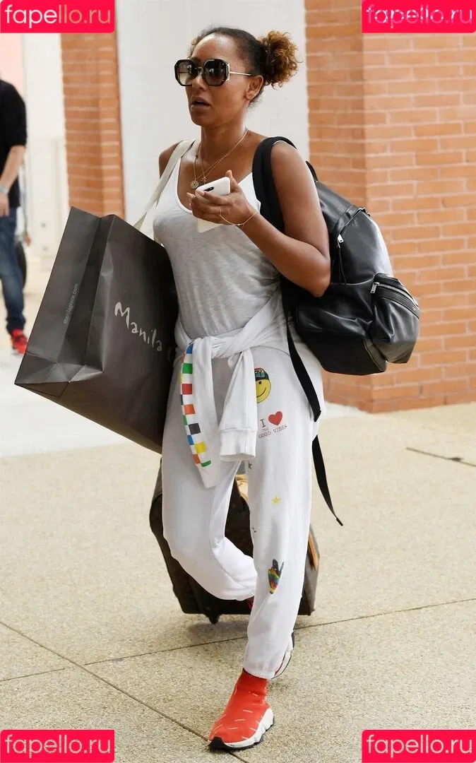 Melanie Brown / friskymellyb / officialmelb Onlyfans Photo Gallery 