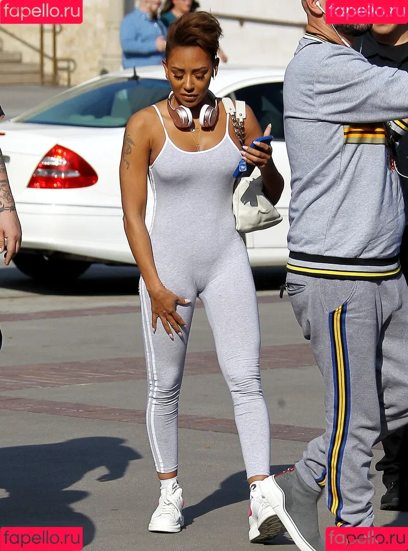 Melanie Brown / friskymellyb / officialmelb Onlyfans Photo Gallery 