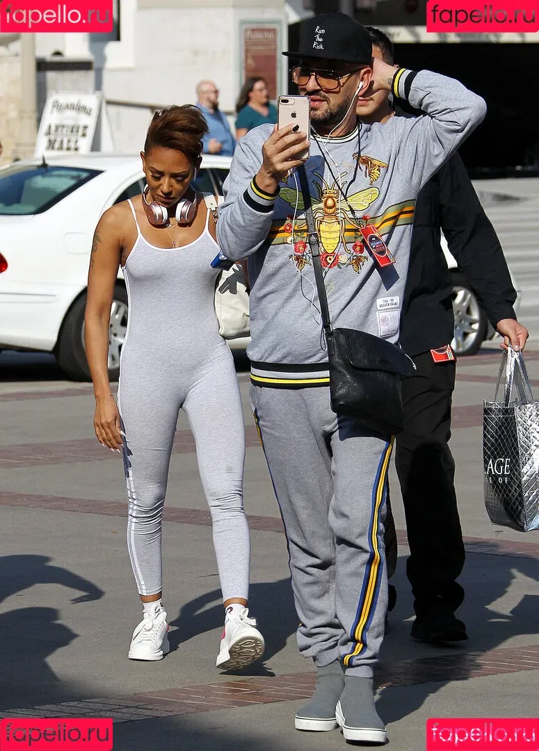 Melanie Brown / friskymellyb / officialmelb Onlyfans Photo Gallery 