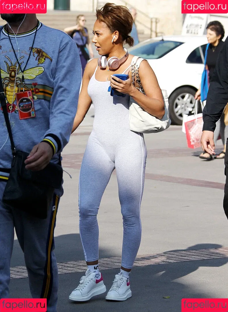 Melanie Brown / friskymellyb / officialmelb Onlyfans Photo Gallery 