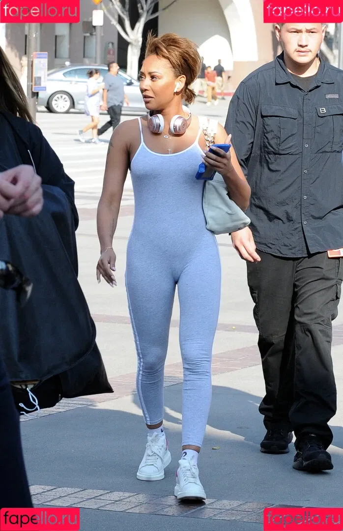 Melanie Brown / friskymellyb / officialmelb Onlyfans Photo Gallery 