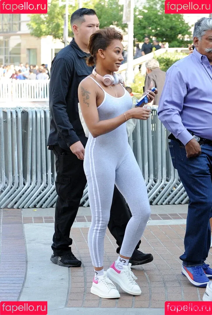 Melanie Brown / friskymellyb / officialmelb Onlyfans Photo Gallery 