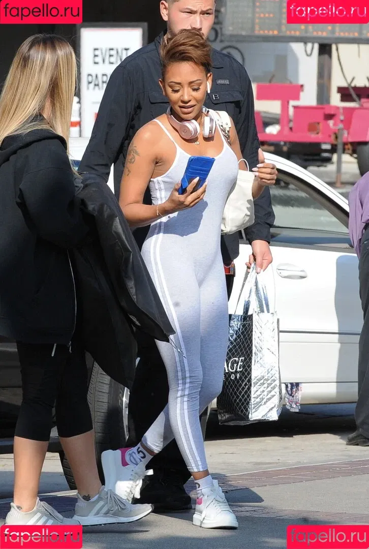 Melanie Brown / friskymellyb / officialmelb Onlyfans Photo Gallery 