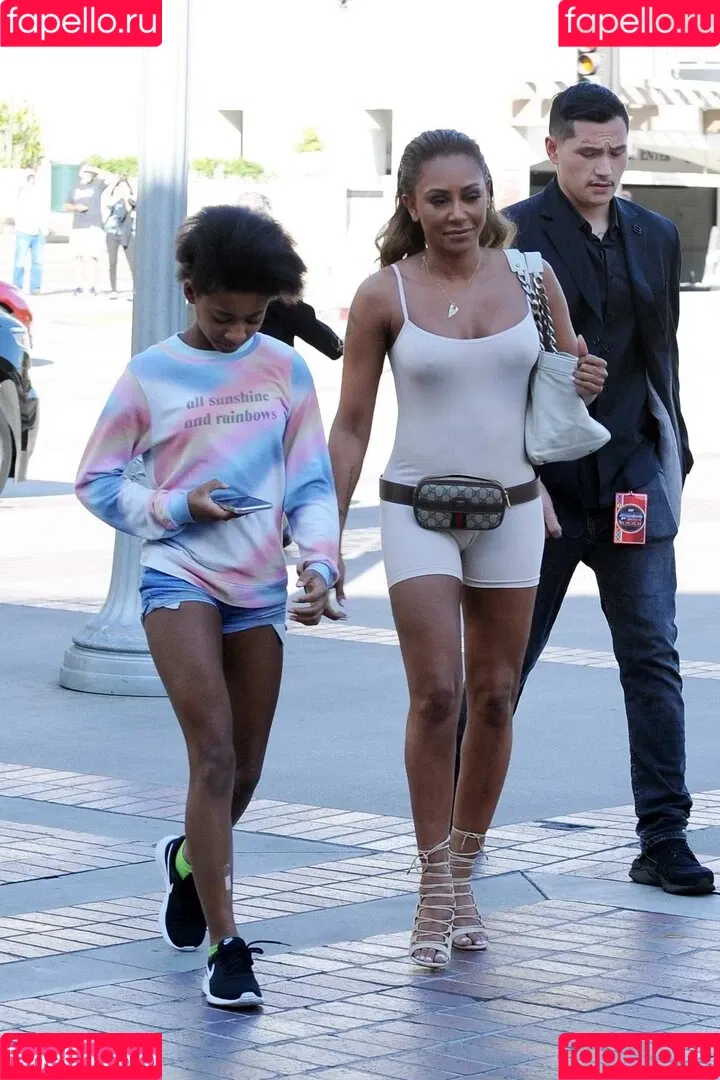 Melanie Brown / friskymellyb / officialmelb Onlyfans Photo Gallery 