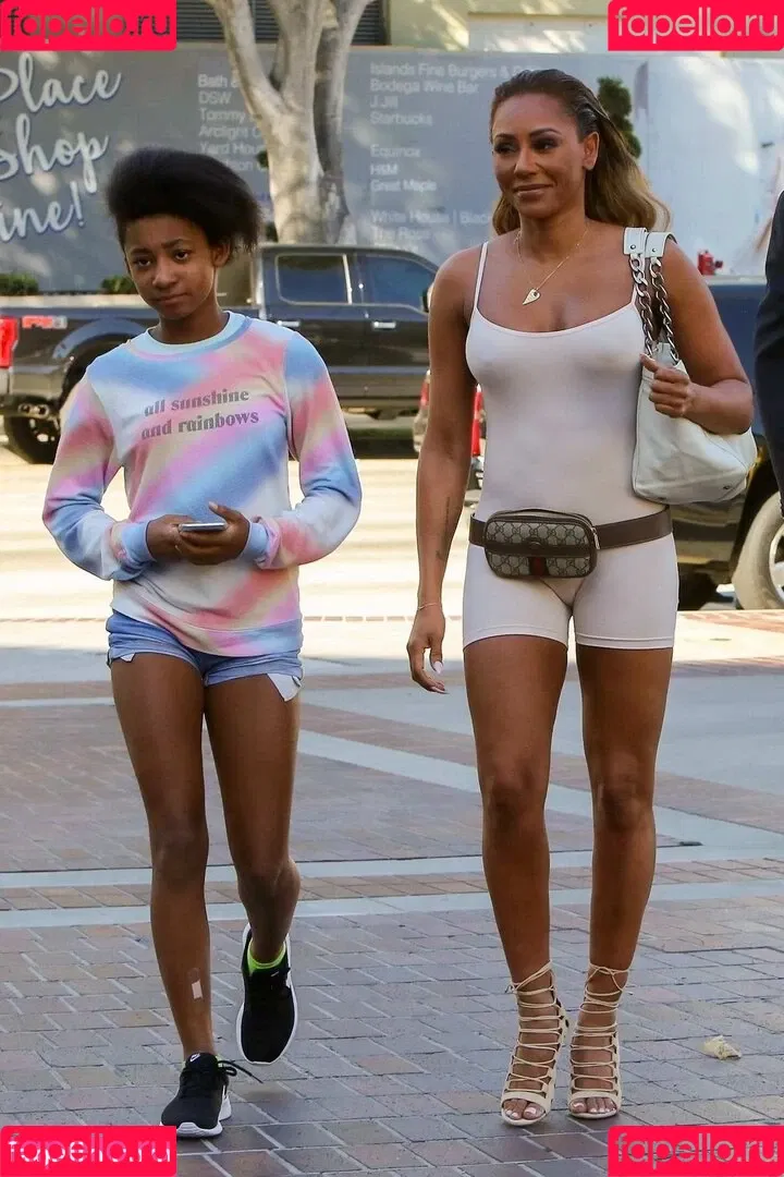 Melanie Brown / friskymellyb / officialmelb Onlyfans Photo Gallery 