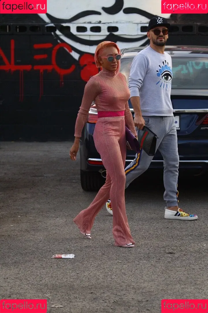 Melanie Brown / friskymellyb / officialmelb Onlyfans Photo Gallery 