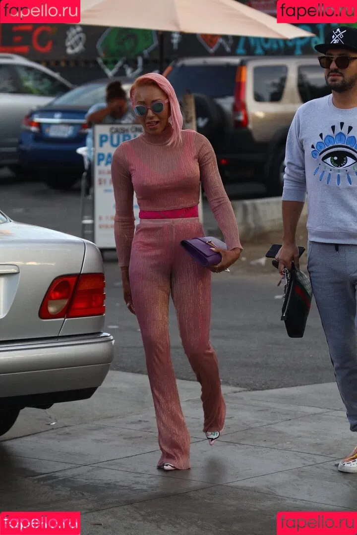 Melanie Brown / friskymellyb / officialmelb Onlyfans Photo Gallery 