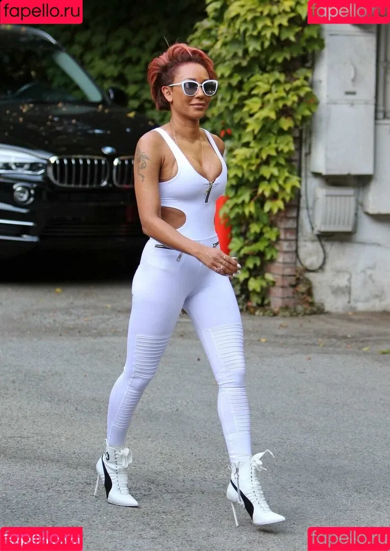 Melanie Brown / friskymellyb / officialmelb Onlyfans Photo Gallery 