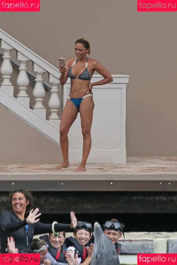 Melanie Brown / friskymellyb / officialmelb Onlyfans Photo Gallery 