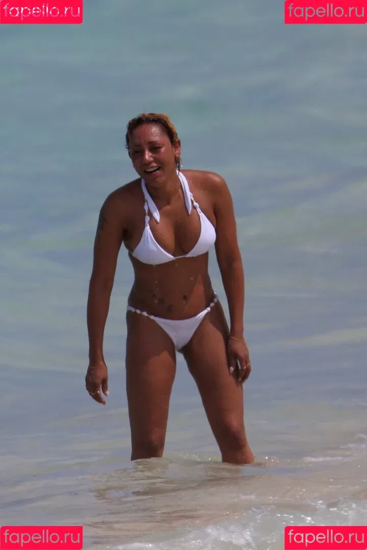 Melanie Brown / friskymellyb / officialmelb Onlyfans Photo Gallery 