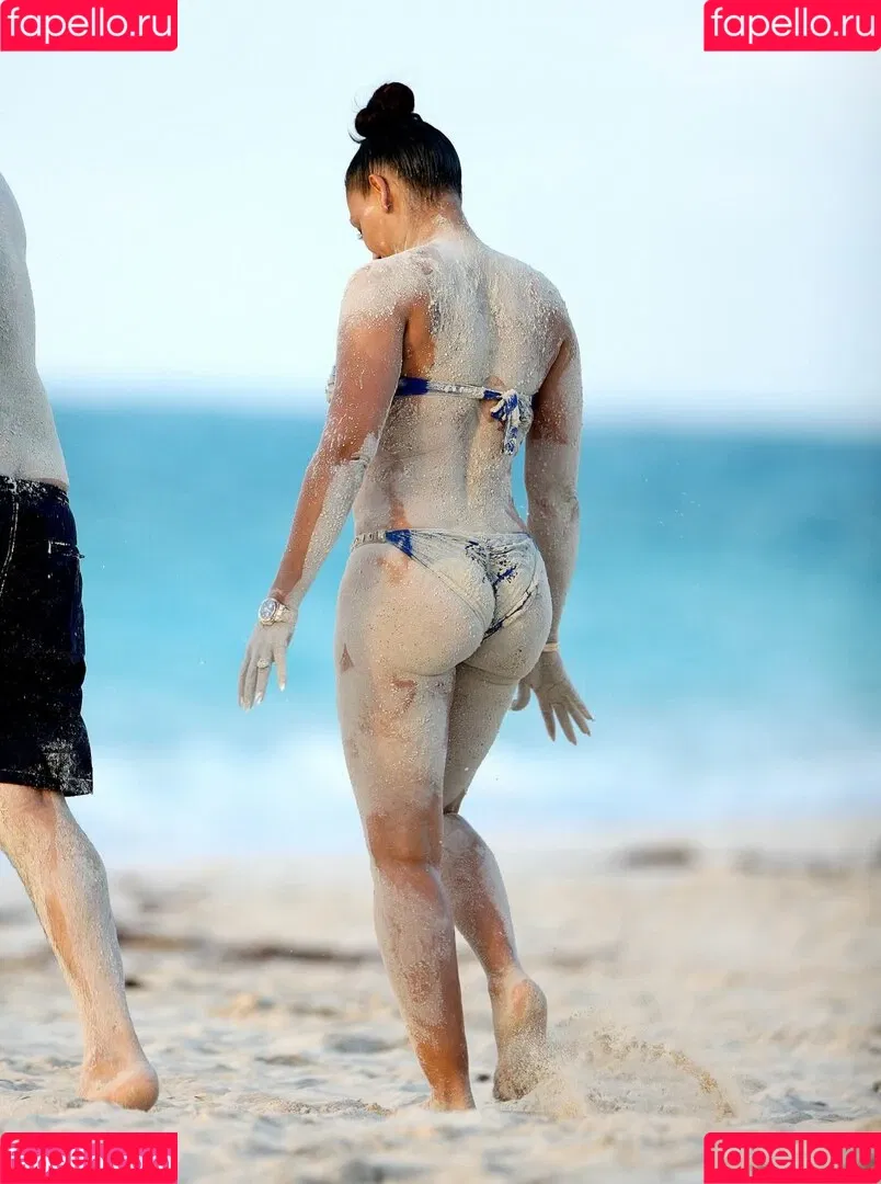 Melanie Brown / friskymellyb / officialmelb Onlyfans Photo Gallery 