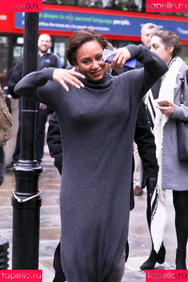 Melanie Brown / friskymellyb / officialmelb Onlyfans Photo Gallery 