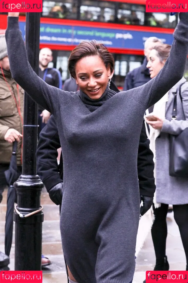 Melanie Brown / friskymellyb / officialmelb Onlyfans Photo Gallery 