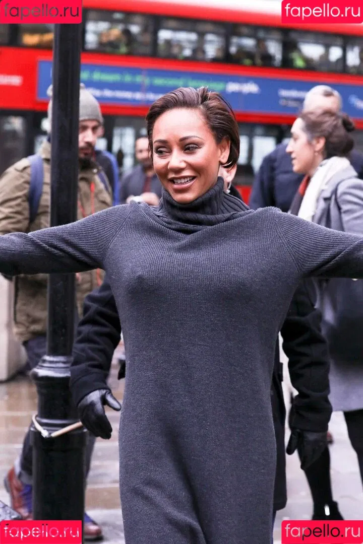 Melanie Brown / friskymellyb / officialmelb Onlyfans Photo Gallery 