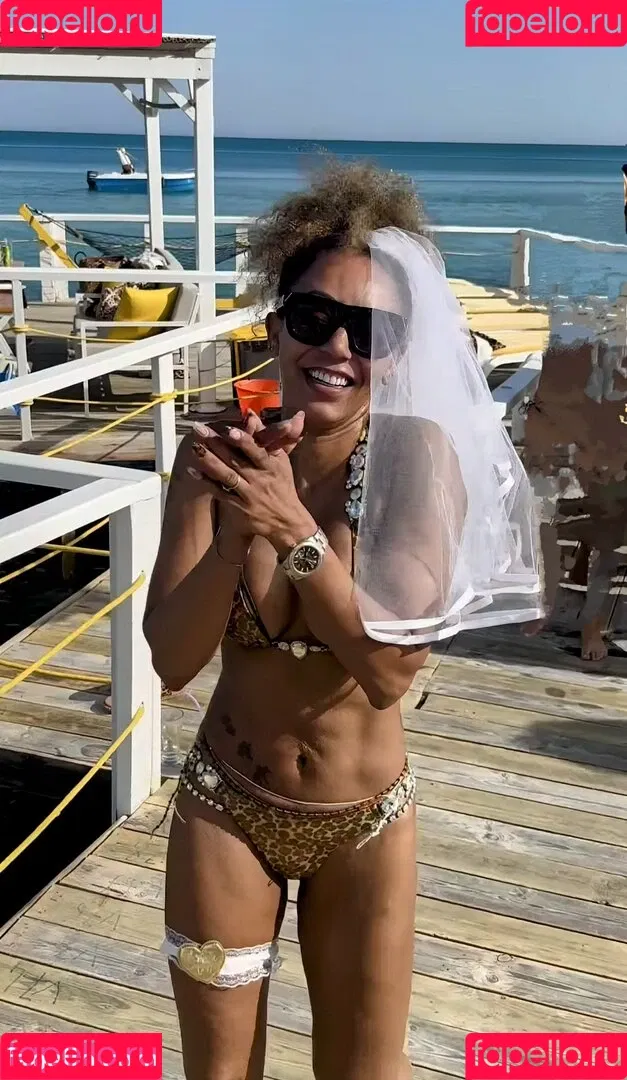 Melanie Brown / friskymellyb / officialmelb Onlyfans Photo Gallery 