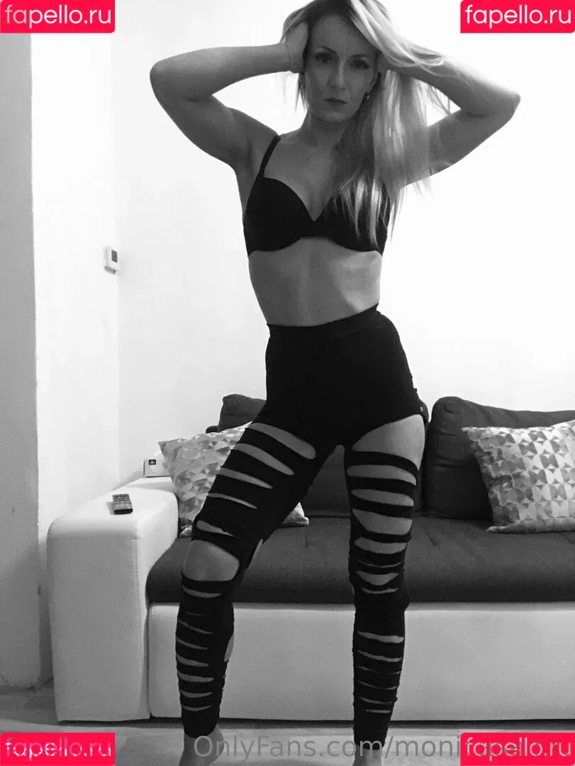 monicajescalante / monicasaintt Onlyfans Photo Gallery 