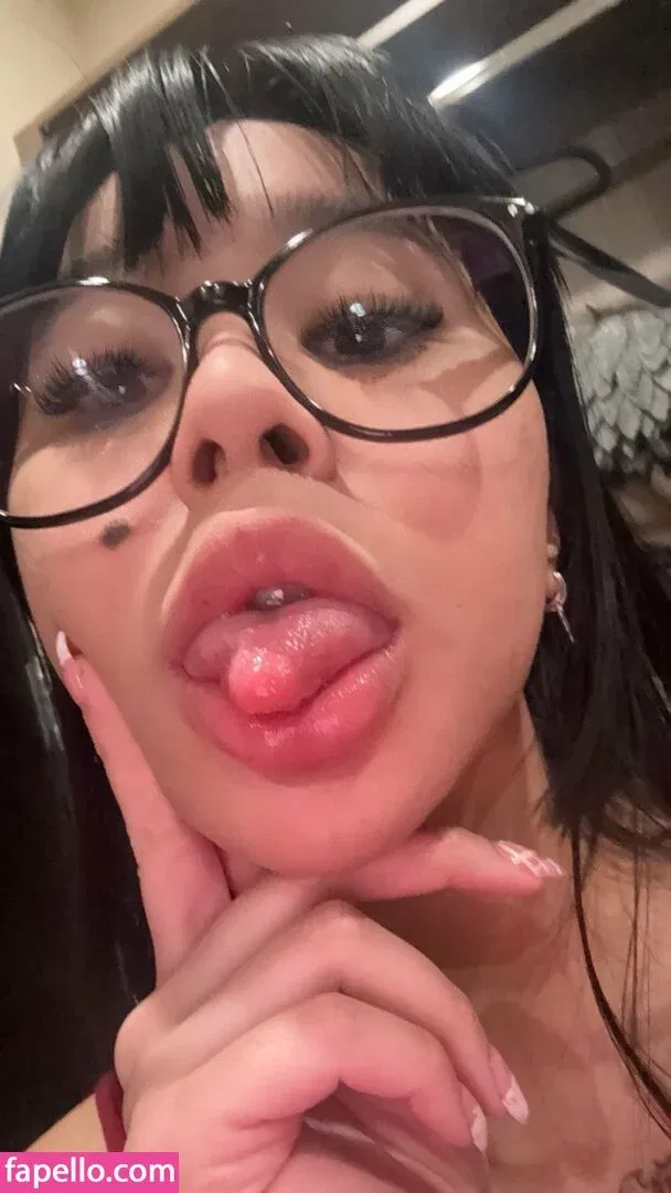 Jikatabi Onlyfans Photo Gallery 