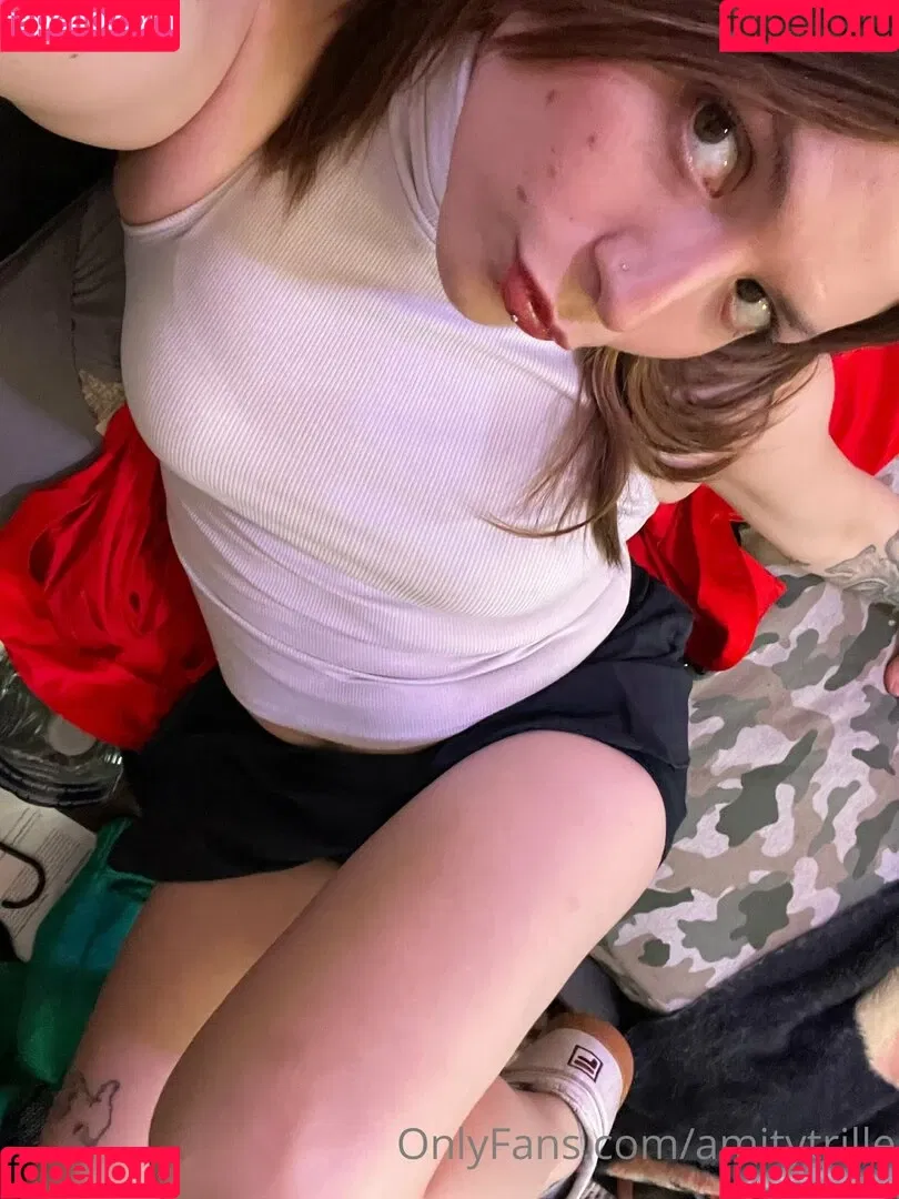 amythrill / dvlwearsdsgnr Onlyfans Photo Gallery 