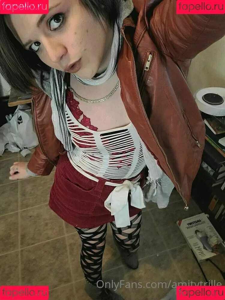 amythrill / dvlwearsdsgnr Onlyfans Photo Gallery 