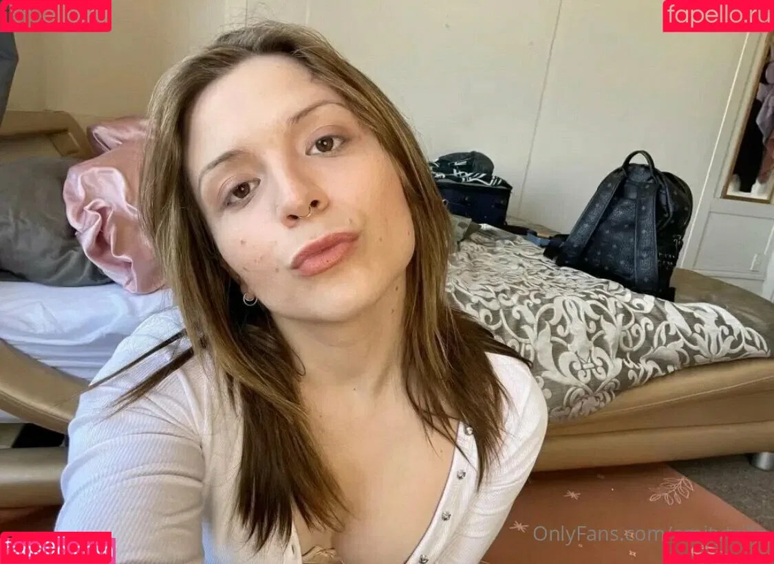 amythrill / dvlwearsdsgnr Onlyfans Photo Gallery 