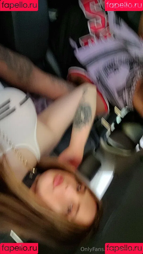 amythrill / dvlwearsdsgnr Onlyfans Photo Gallery 