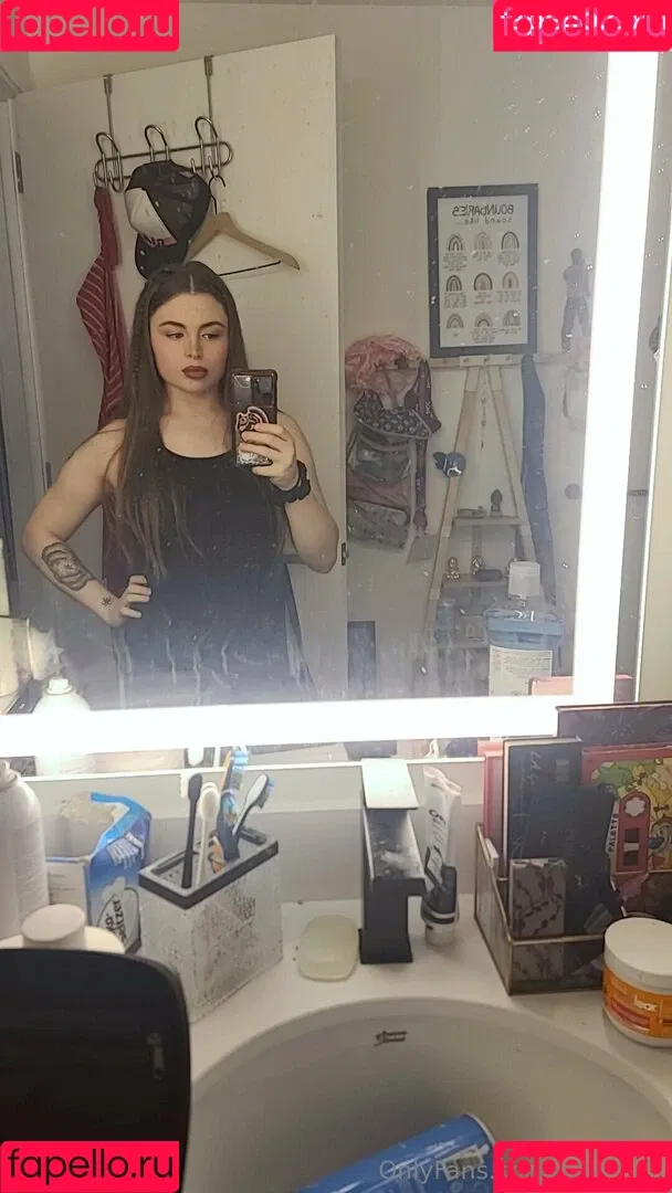 amythrill / dvlwearsdsgnr Onlyfans Photo Gallery 