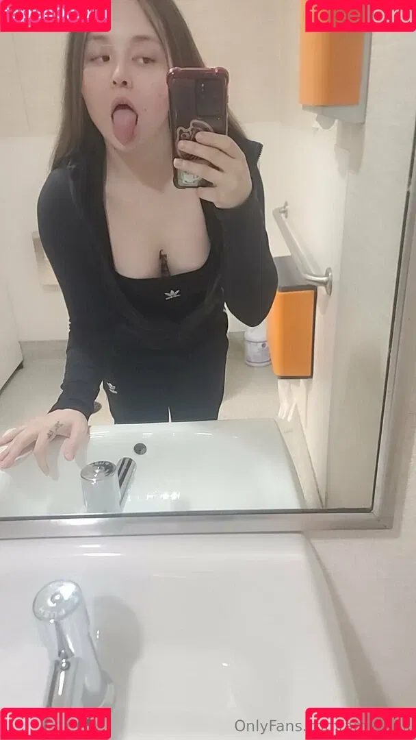 amythrill / dvlwearsdsgnr Onlyfans Photo Gallery 