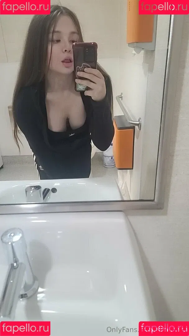 amythrill / dvlwearsdsgnr Onlyfans Photo Gallery 