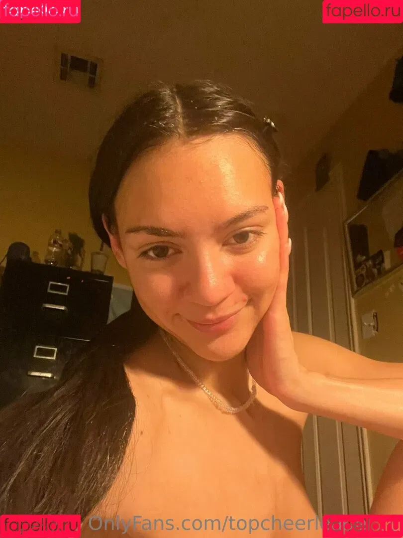 top_secret18 / topcheerleader18 Onlyfans Photo Gallery 