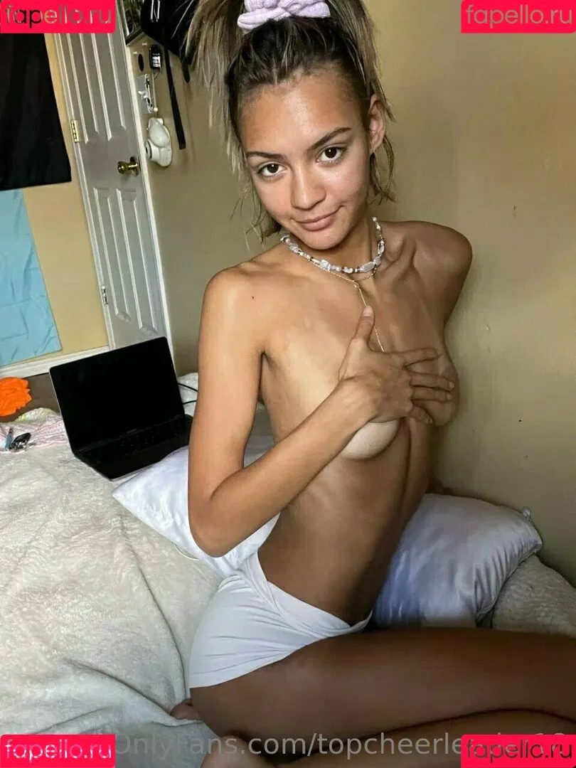 top_secret18 / topcheerleader18 Onlyfans Photo Gallery 