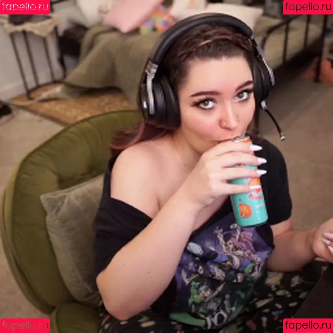 EvelynPiers / bettababe Onlyfans Photo Gallery 