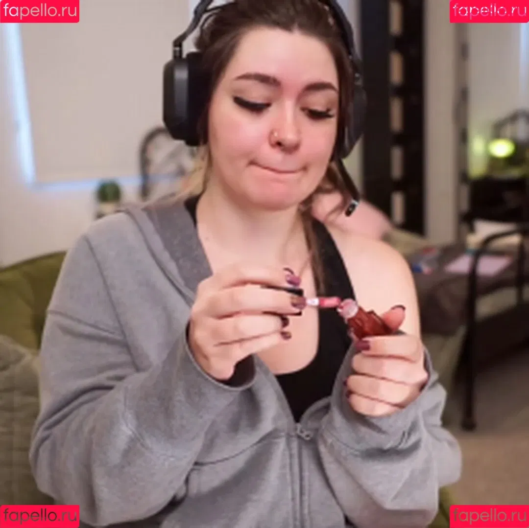 EvelynPiers / bettababe Onlyfans Photo Gallery 