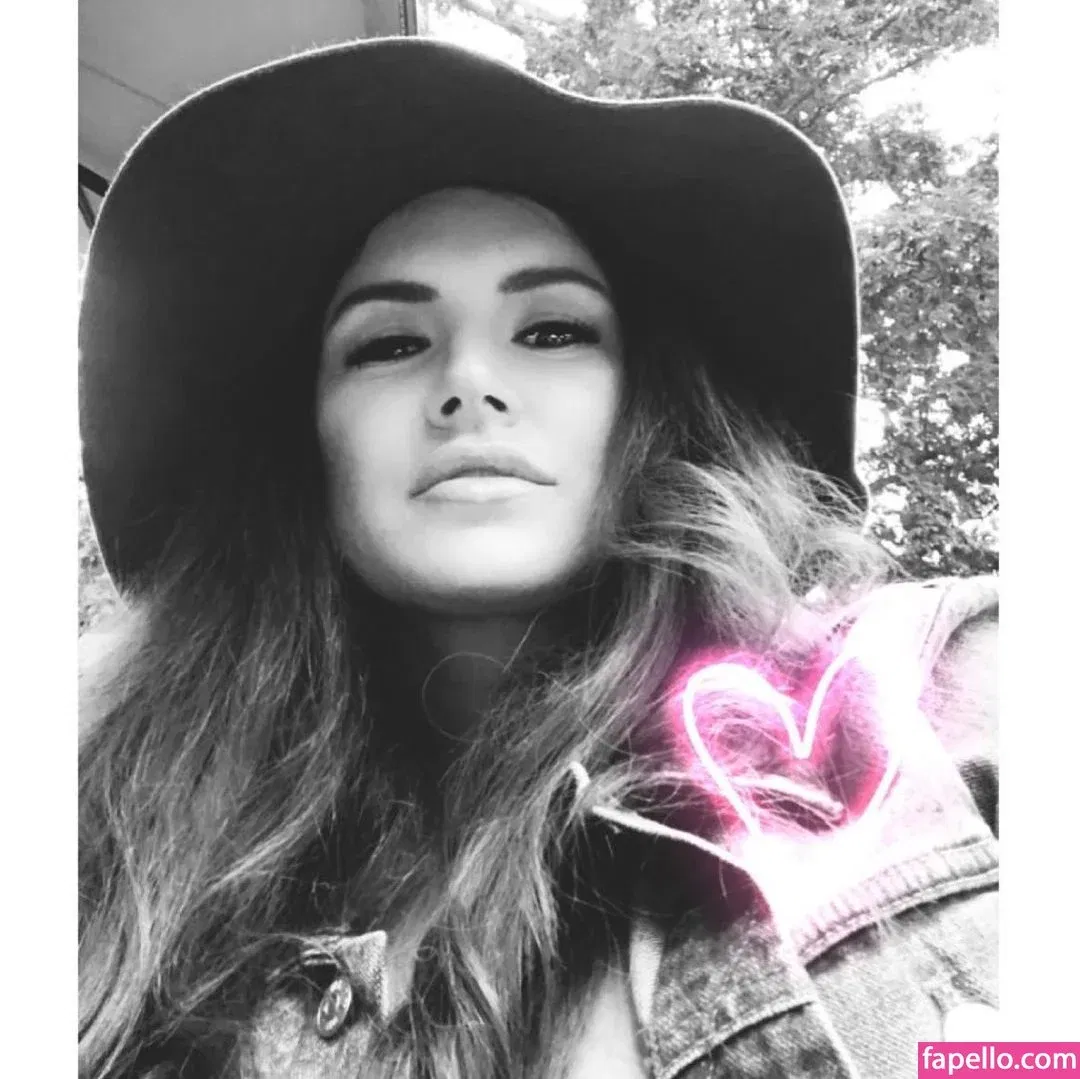 Gina Carano / ginacarano / ginajcarano Onlyfans Photo Gallery 