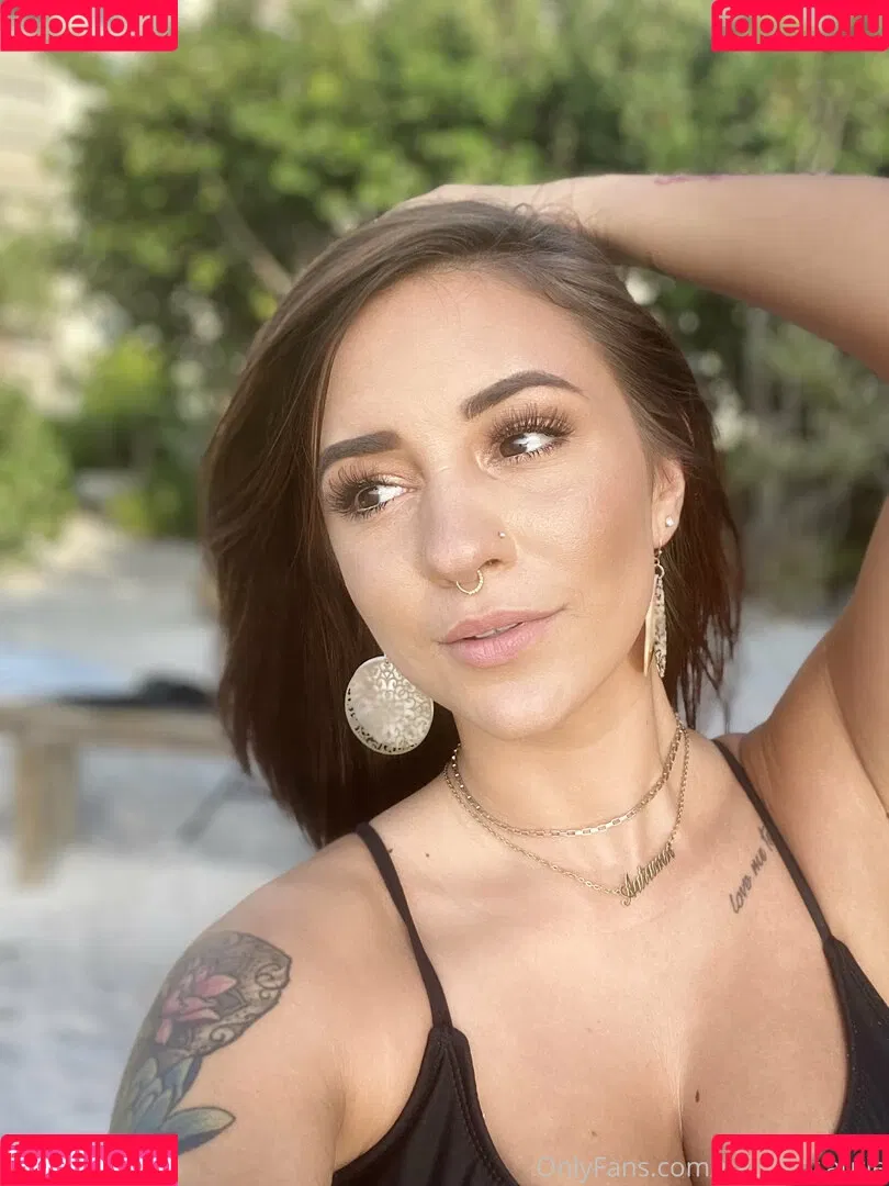 Autumn Marie Mcintosh / autumnmcintos18 / naughty_autie Onlyfans Photo Gallery 