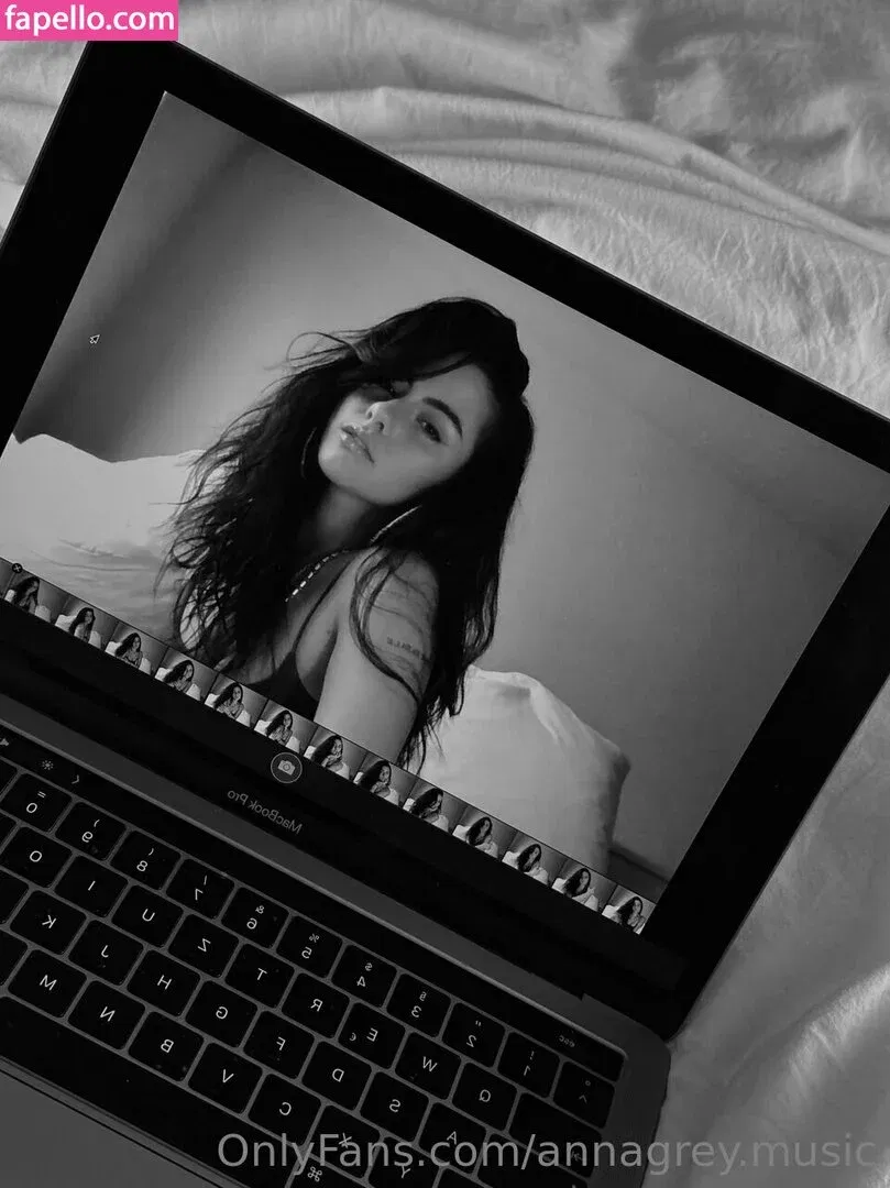 annagrey.music Onlyfans Photo Gallery 