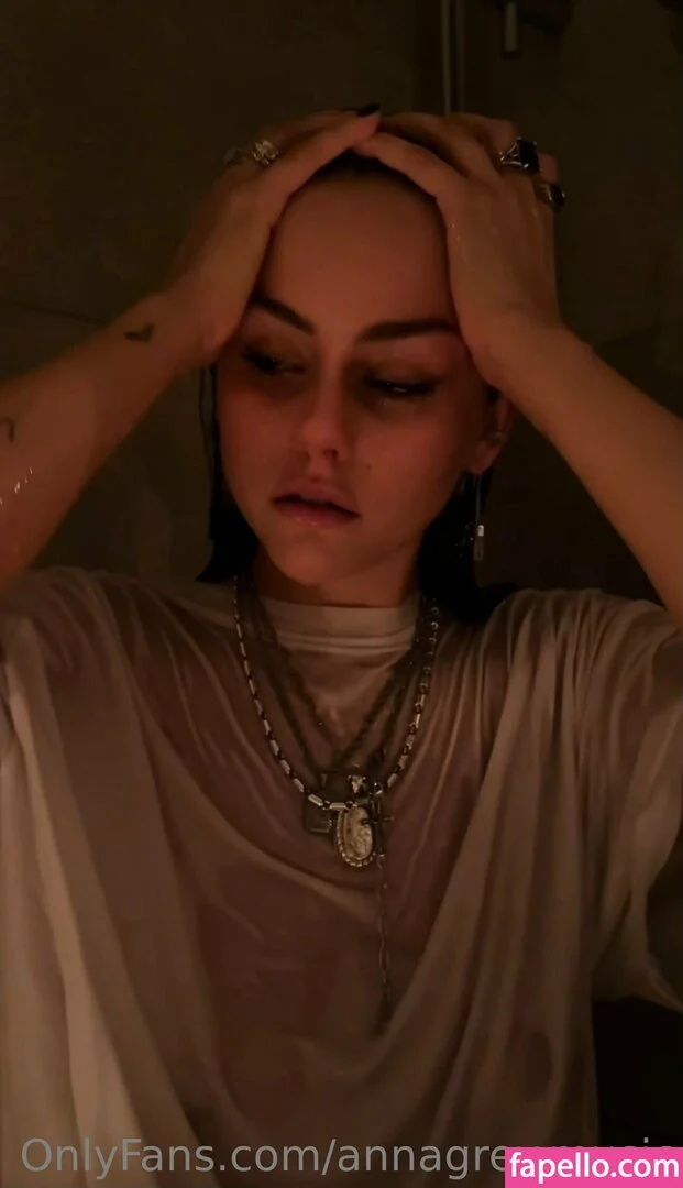 annagrey.music Onlyfans Photo Gallery 