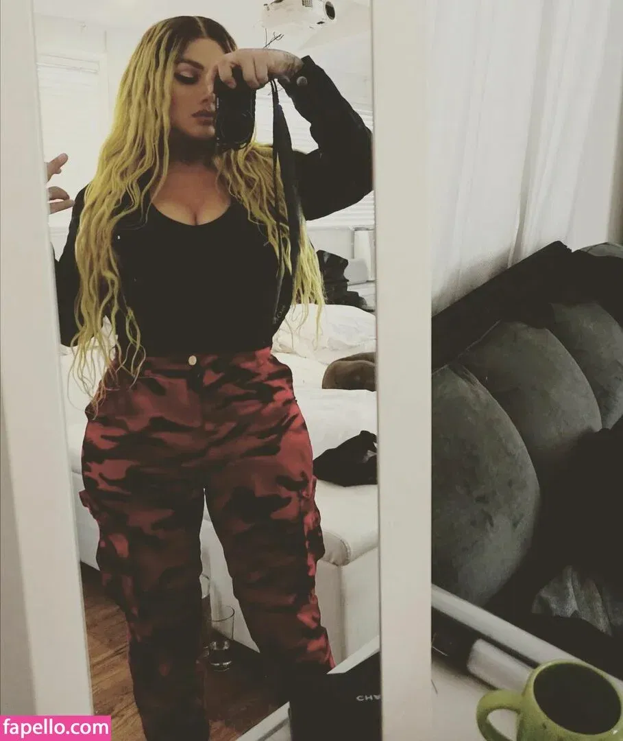 Snow Tha Product / misosenpai / snowthaproduct Onlyfans Photo Gallery 